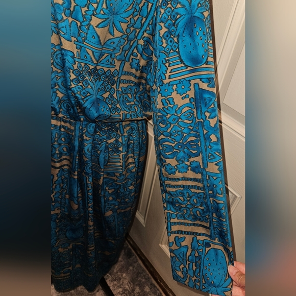 Vintage Tanner crest pattern longsleeve dress - Picture 7 of 10